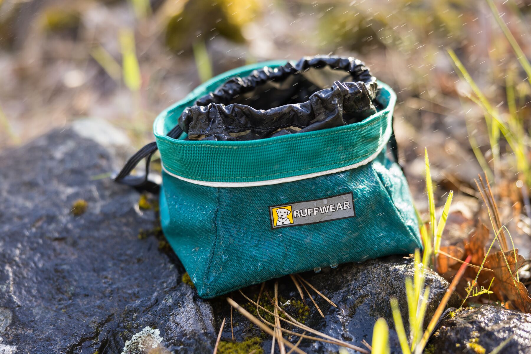 Ruffwear Quencher Cinch Top, hopfällbar mat/vattenskål med topp förslutning